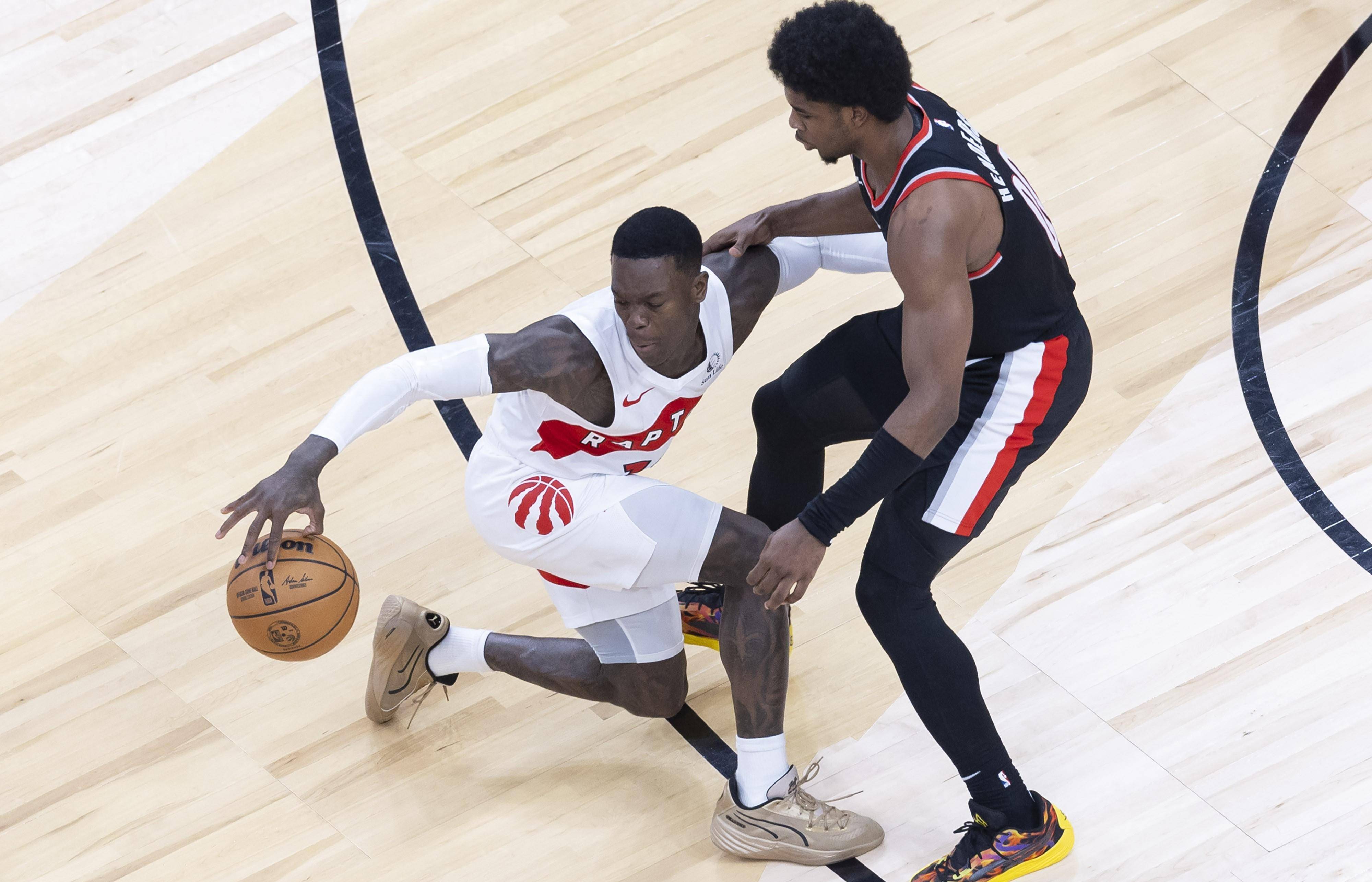 开云体育-西亚卡姆在篮网比赛中惊险取胜，突破纪录引发热议！的简单介绍