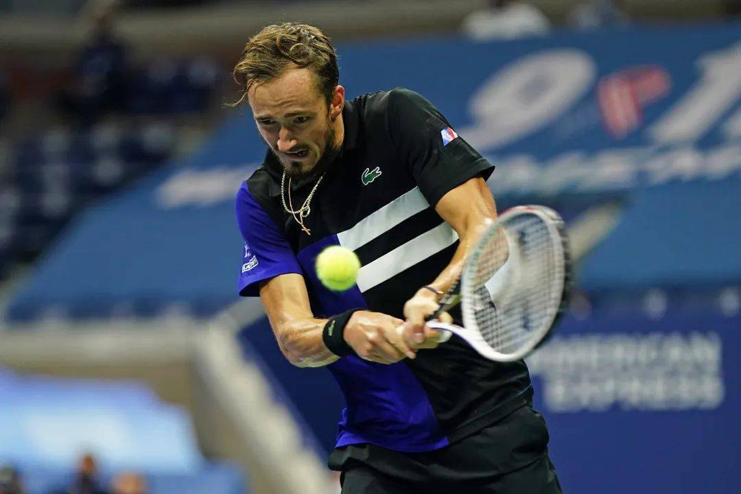 开云-阿扎伦卡巅峰对决，穆雷与70激战瑞士队分钟，绝杀胜负难料！的简单介绍