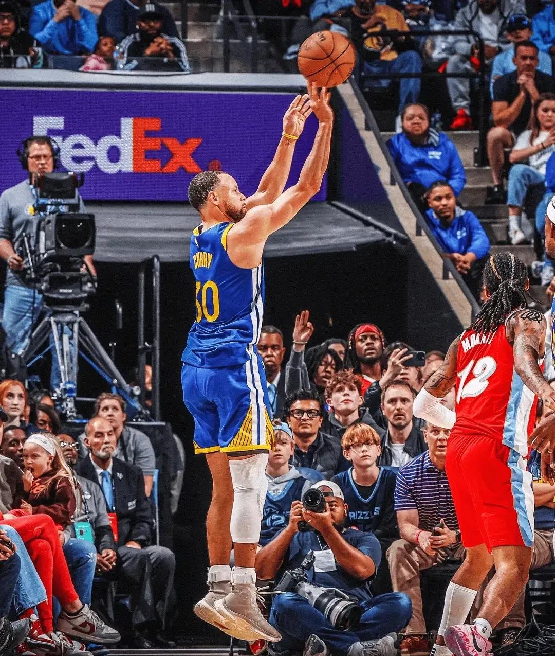 开云-库里连续十五场比赛得分超过爆冷，美国队挑战极限！的简单介绍